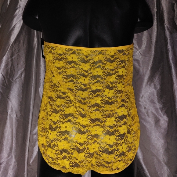 Lingerie - Picture 3 of 3